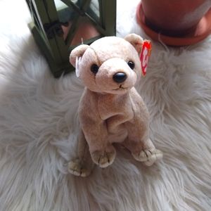 Vintage Beanie Baby Almond the bear by Ty collection.